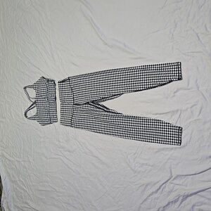 Women's Amelia Activewear Size Small/4 Sports Bra and Leggings.